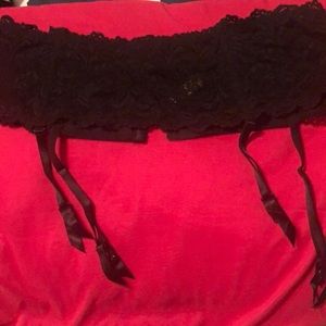 Lane Bryant Cacique garter belt 22/24 18/20